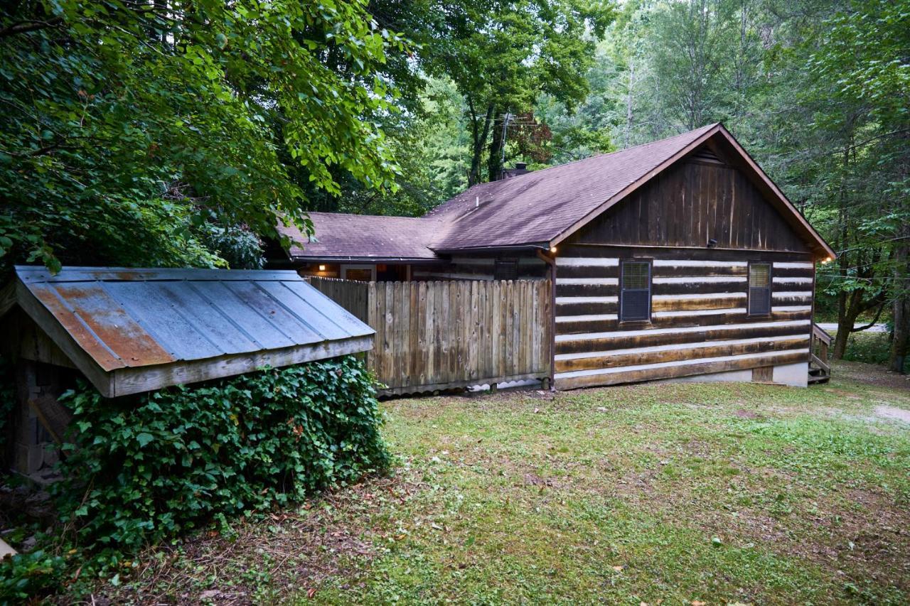 A Cabin In The Woods Pigeon Forge Exterior foto