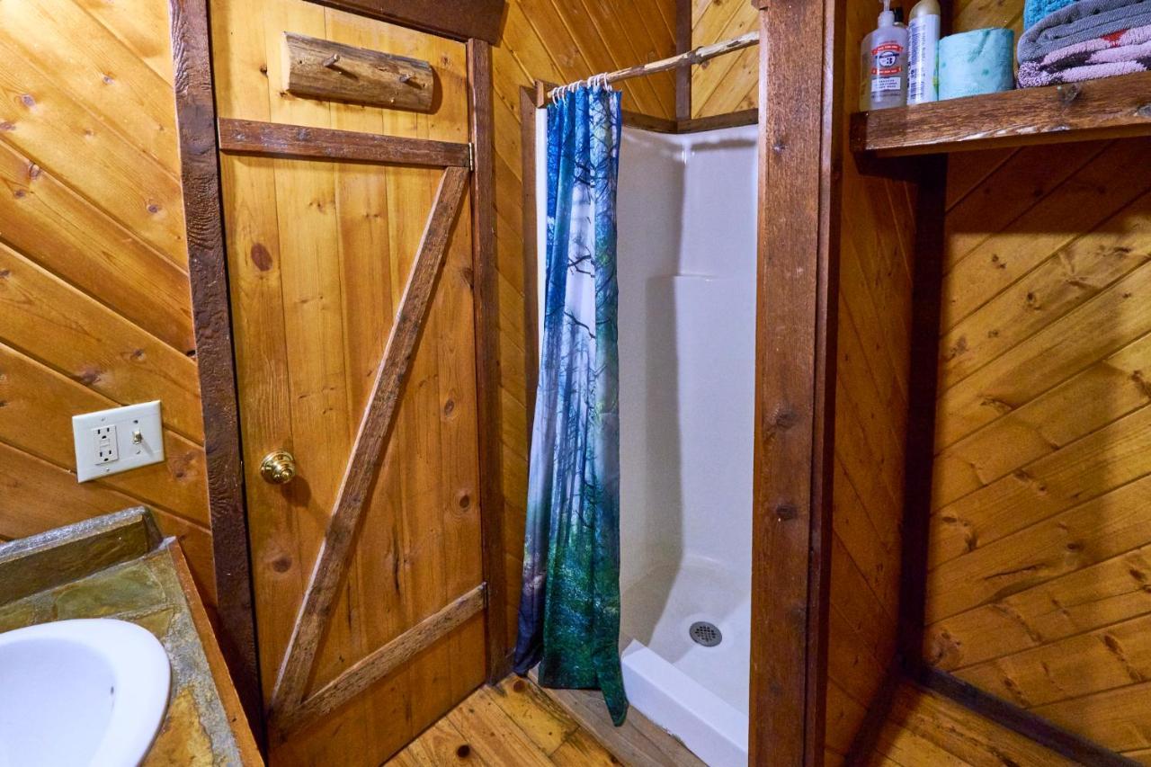 A Cabin In The Woods Pigeon Forge Exterior foto