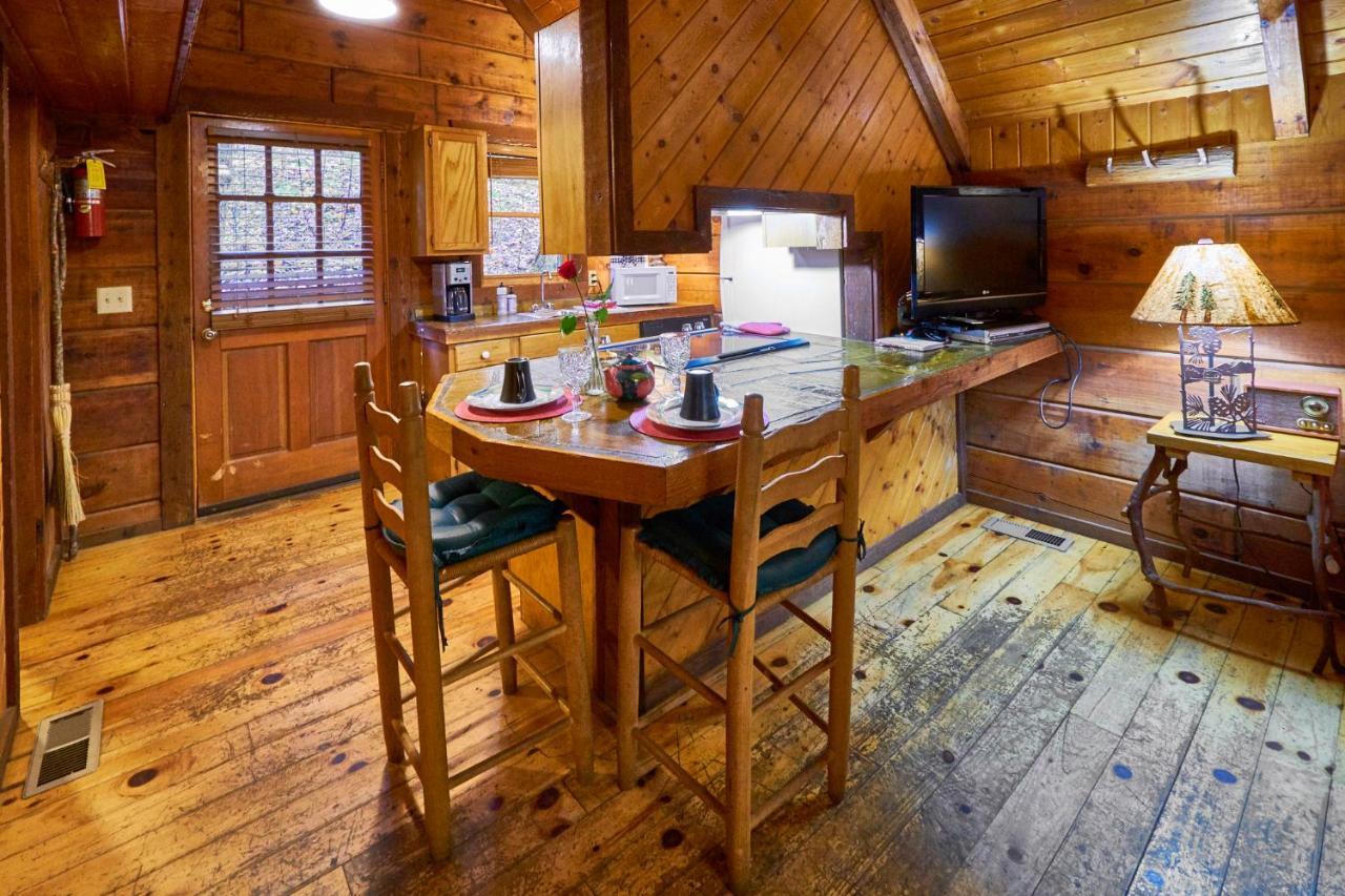 A Cabin In The Woods Pigeon Forge Exterior foto
